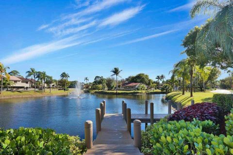 Townhouse in Palm Beach Gardens, Florida 3 bedrooms, 133.22 sq.m. № 1057882 - photo 1