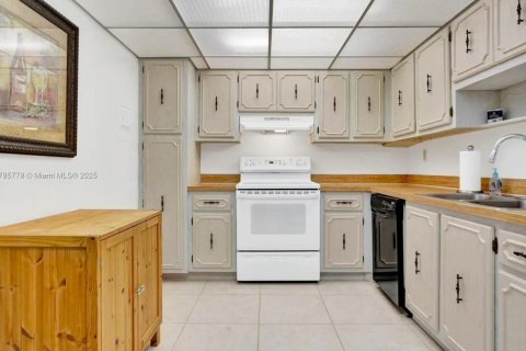 Condominio en alquiler en Pompano Beach, Florida, 2 dormitorios, 97.55 m2 № 1958967 - foto 9