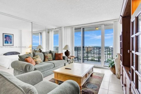 Condominio en alquiler en Pompano Beach, Florida, 2 dormitorios, 97.55 m2 № 1958967 - foto 6