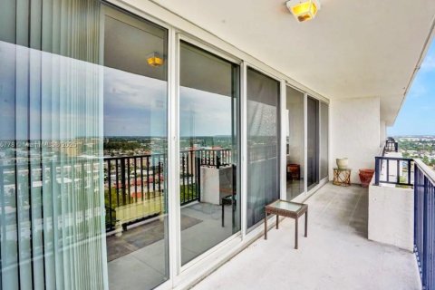 Condominio en alquiler en Pompano Beach, Florida, 2 dormitorios, 97.55 m2 № 1958967 - foto 4