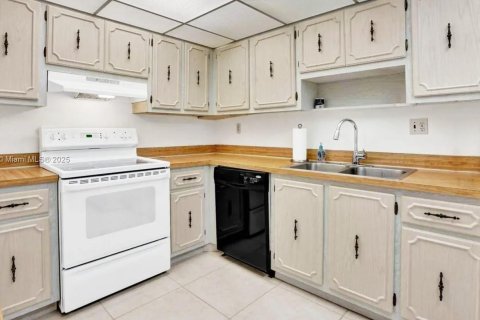 Condominio en alquiler en Pompano Beach, Florida, 2 dormitorios, 97.55 m2 № 1958967 - foto 10