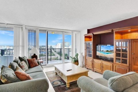 Condominio en alquiler en Pompano Beach, Florida, 2 dormitorios, 97.55 m2 № 1958967 - foto 7