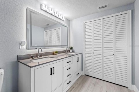 Villa ou maison à vendre à Tampa, Floride: 5 chambres, 167.13 m2 № 2405605 - photo 21