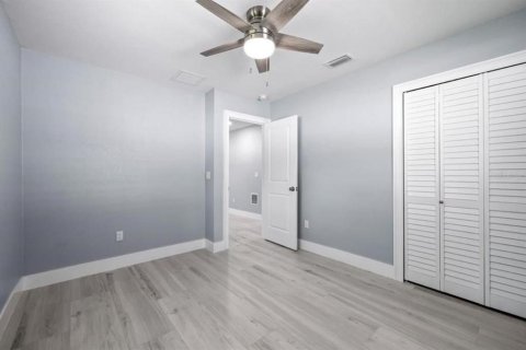 Villa ou maison à vendre à Tampa, Floride: 5 chambres, 167.13 m2 № 2405605 - photo 9