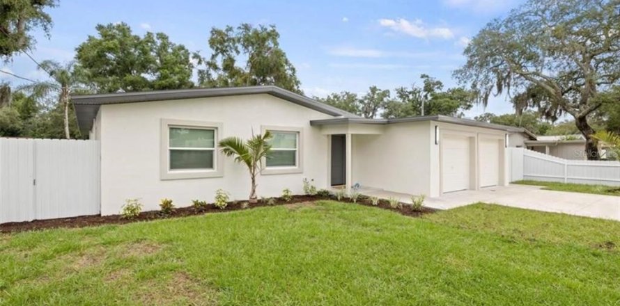 Villa ou maison à Tampa, Floride 5 chambres, 167.13 m2 № 2405605