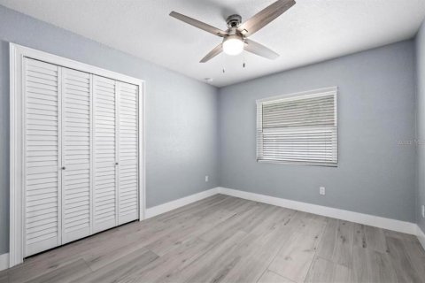 Villa ou maison à vendre à Tampa, Floride: 5 chambres, 167.13 m2 № 2405605 - photo 24
