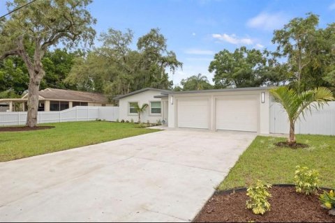 Villa ou maison à vendre à Tampa, Floride: 5 chambres, 167.13 m2 № 2405605 - photo 10