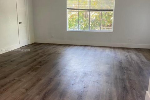 Villa ou maison à Miami Beach, Floride 1 chambre, 72.46 m2 № 2016205