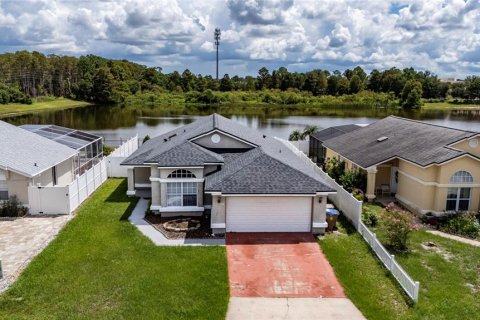 Villa ou maison à vendre à Kissimmee, Floride: 3 chambres, 145.21 m2 № 2352414 - photo 4