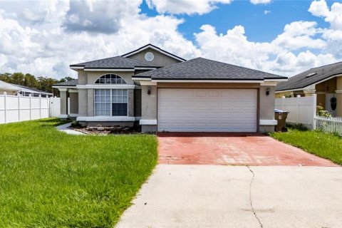 House in Kissimmee, Florida 3 bedrooms, 145.21 sq.m. № 2352414