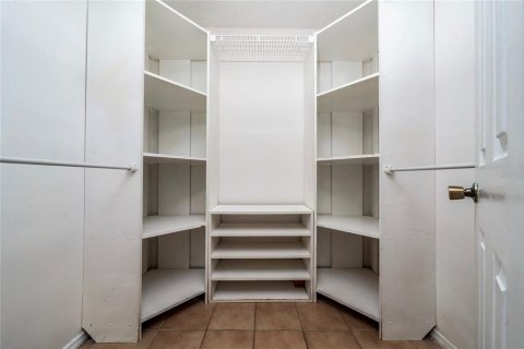 Villa ou maison à vendre à Kissimmee, Floride: 3 chambres, 145.21 m2 № 2352414 - photo 21