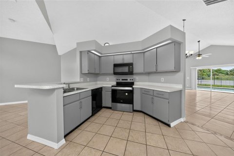 Villa ou maison à vendre à Kissimmee, Floride: 3 chambres, 145.21 m2 № 2352414 - photo 9