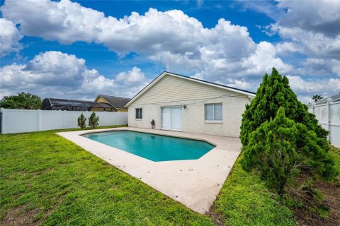 Villa ou maison à vendre à Kissimmee, Floride: 3 chambres, 145.21 m2 № 2352414 - photo 30