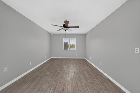 Villa ou maison à vendre à Kissimmee, Floride: 3 chambres, 145.21 m2 № 2352414 - photo 16