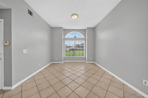 Villa ou maison à vendre à Kissimmee, Floride: 3 chambres, 145.21 m2 № 2352414 - photo 13