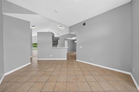 Villa ou maison à vendre à Kissimmee, Floride: 3 chambres, 145.21 m2 № 2352414 - photo 14