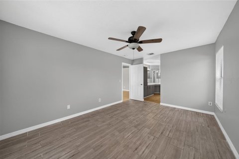 Villa ou maison à vendre à Kissimmee, Floride: 3 chambres, 145.21 m2 № 2352414 - photo 17
