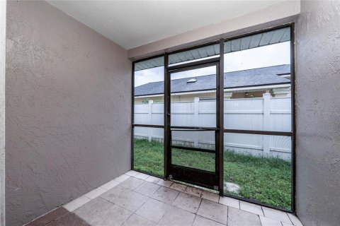Villa ou maison à vendre à Kissimmee, Floride: 3 chambres, 145.21 m2 № 2352414 - photo 12