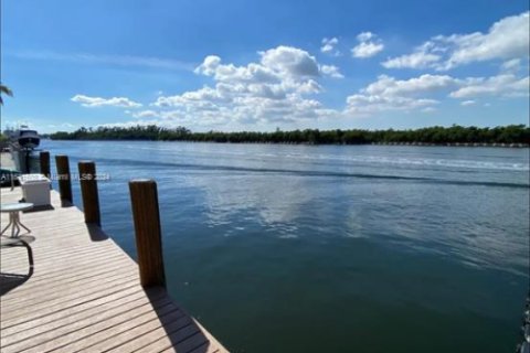 Copropriété à vendre à Hollywood, Floride: 1 chambre, 40.41 m2 № 1985221 - photo 9