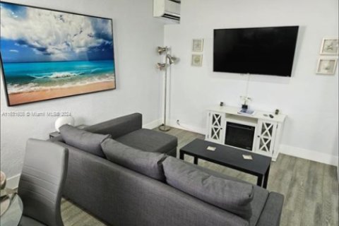 Copropriété à vendre à Hollywood, Floride: 1 chambre, 40.41 m2 № 1985221 - photo 18