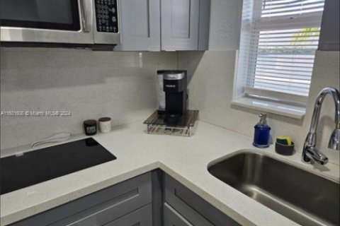 Copropriété à vendre à Hollywood, Floride: 1 chambre, 40.41 m2 № 1985221 - photo 24