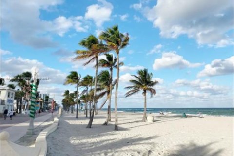 Copropriété à vendre à Hollywood, Floride: 1 chambre, 40.41 m2 № 1985221 - photo 13