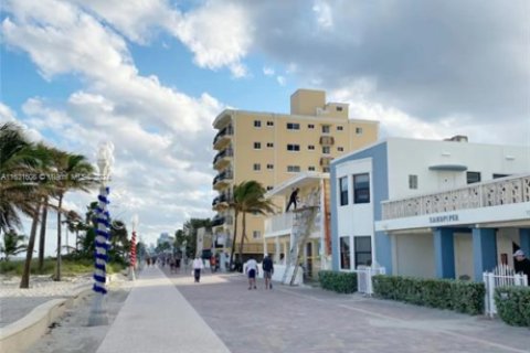 Copropriété à vendre à Hollywood, Floride: 1 chambre, 40.41 m2 № 1985221 - photo 14