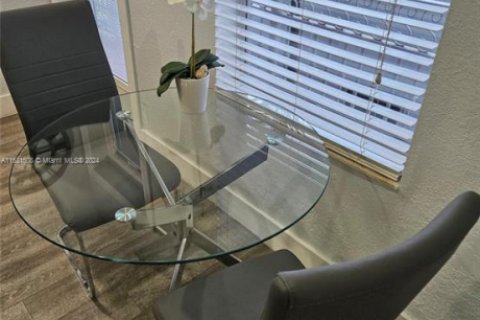 Copropriété à vendre à Hollywood, Floride: 1 chambre, 40.41 m2 № 1985221 - photo 25