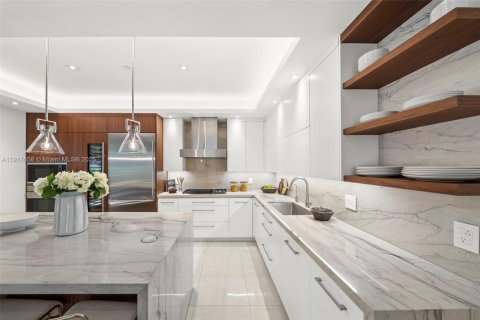 Купить таунхаус в Майами, Флорида 3 спальни, 288.37м2, № 1972926 - фото 14