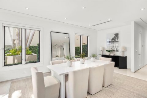 Купить таунхаус в Майами, Флорида 3 спальни, 288.37м2, № 1972926 - фото 12