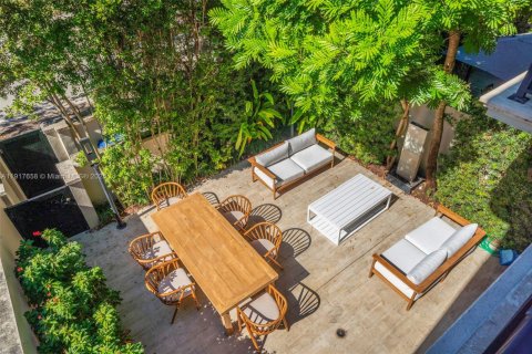 Купить таунхаус в Майами, Флорида 3 спальни, 288.37м2, № 1972926 - фото 6