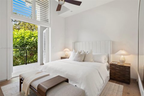 Купить таунхаус в Майами, Флорида 3 спальни, 288.37м2, № 1972926 - фото 27