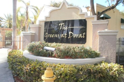 Condo in Doral, Florida, 2 bedrooms  № 2428166