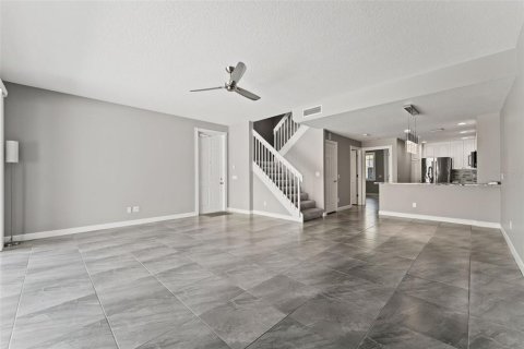 Touwnhouse à vendre à Sarasota, Floride: 4 chambres, 171.5 m2 № 2429289 - photo 8