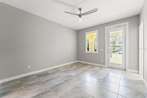 Touwnhouse à vendre à Sarasota, Floride: 4 chambres, 171.5 m2 № 2429289 - photo 18