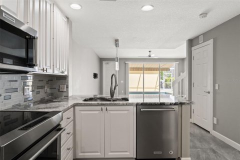 Touwnhouse à vendre à Sarasota, Floride: 4 chambres, 171.5 m2 № 2429289 - photo 17