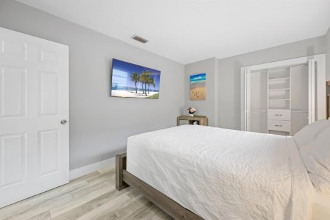 Villa ou maison à vendre à Hollywood, Floride: 3 chambres, 199 m2 № 2085754 - photo 28