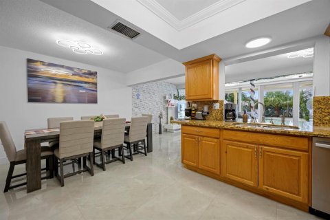 Villa ou maison à vendre à Hollywood, Floride: 3 chambres, 199 m2 № 2085754 - photo 22