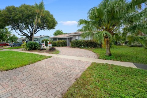 Villa ou maison à vendre à Hollywood, Floride: 3 chambres, 199 m2 № 2085754 - photo 9