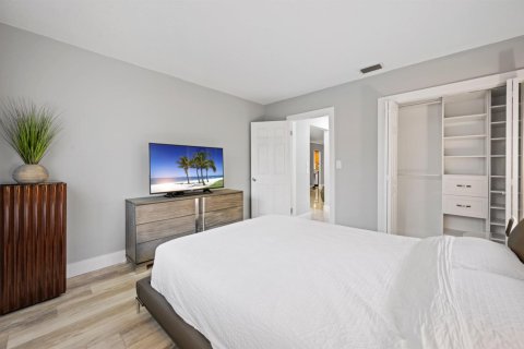 Villa ou maison à vendre à Hollywood, Floride: 3 chambres, 199 m2 № 2085754 - photo 25