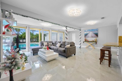 Villa ou maison à vendre à Hollywood, Floride: 3 chambres, 199 m2 № 2085754 - photo 16