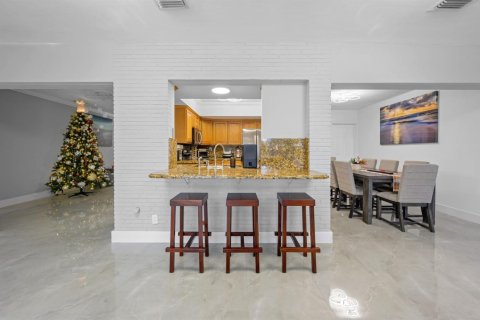 Villa ou maison à vendre à Hollywood, Floride: 3 chambres, 199 m2 № 2085754 - photo 19