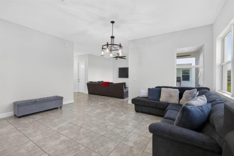 House in Westlake, Florida 4 bedrooms, 270.53 sq.m. № 2078520 - photo 14