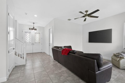 House in Westlake, Florida 4 bedrooms, 270.53 sq.m. № 2078520 - photo 7