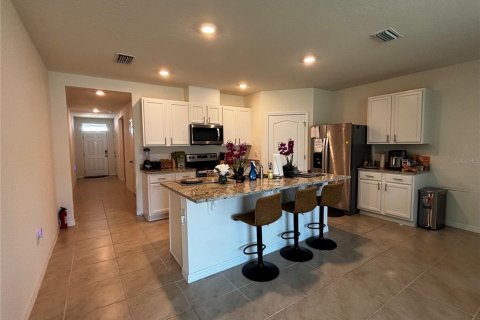 Villa ou maison à louer à Sanford, Floride: 4 chambres, 169.83 m2 № 2414961 - photo 12