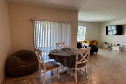 Villa ou maison à louer à Sanford, Floride: 4 chambres, 169.83 m2 № 2414961 - photo 15
