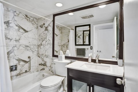 Condominio en venta en Fort Lauderdale, Florida, 1 dormitorio, 55.74 m2 № 1692335 - foto 16