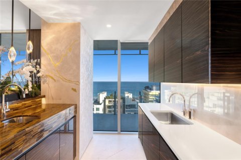Copropriété à louer à Miami Beach, Floride: 3 chambres, 314.85 m2 № 2338646 - photo 12