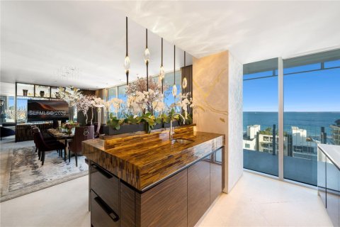 Copropriété à louer à Miami Beach, Floride: 3 chambres, 314.85 m2 № 2338646 - photo 13