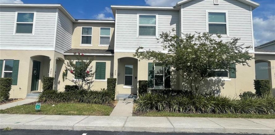 Touwnhouse à Davenport, Floride 3 chambres, 170.38 m2 № 2399550